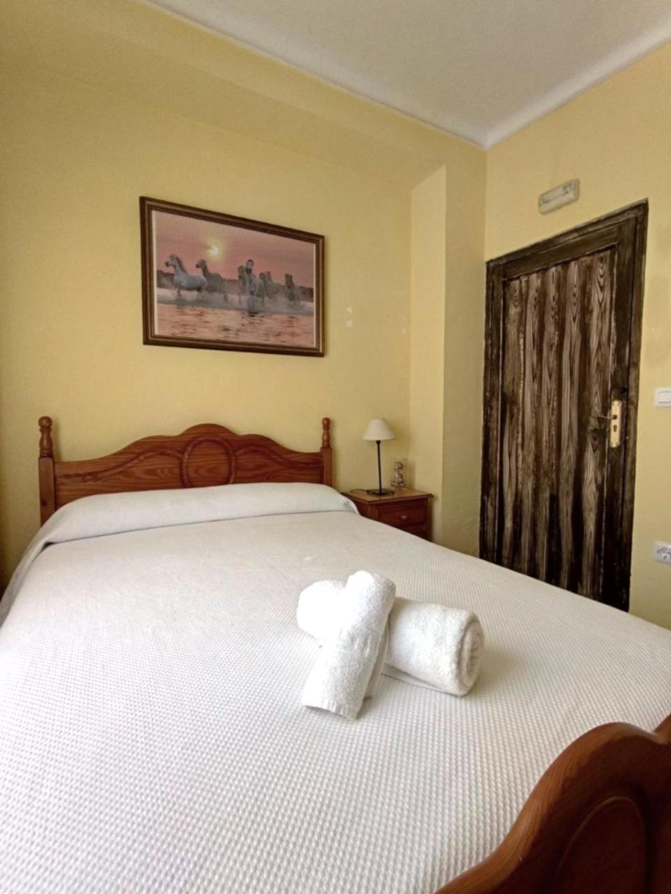 Hostal R-Conecta Cuevas De San Marcos Exteriér fotografie